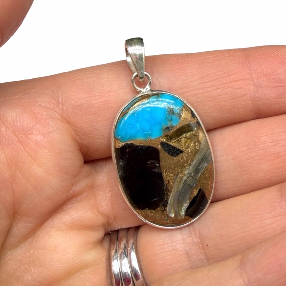 Shell in Turquoise Necklace Pendant Solid 925 Sterling Silver Oval Stone - Picture 2 of 3